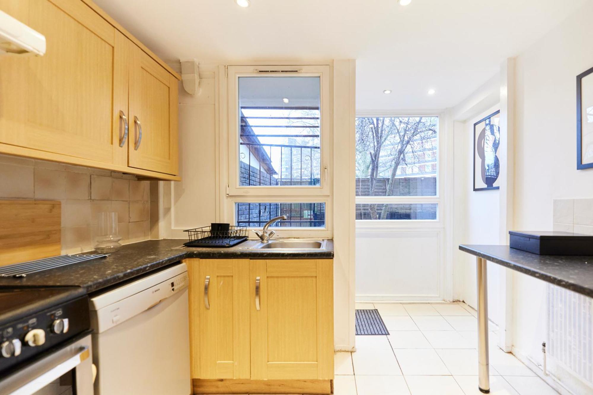 The Kennington Park Crib - Lovely 2Bdr Flat With Garden لندن المظهر الخارجي الصورة